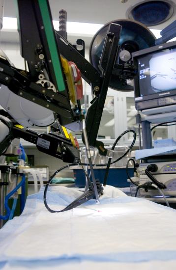 Endoscopic robotic surgery hybrid